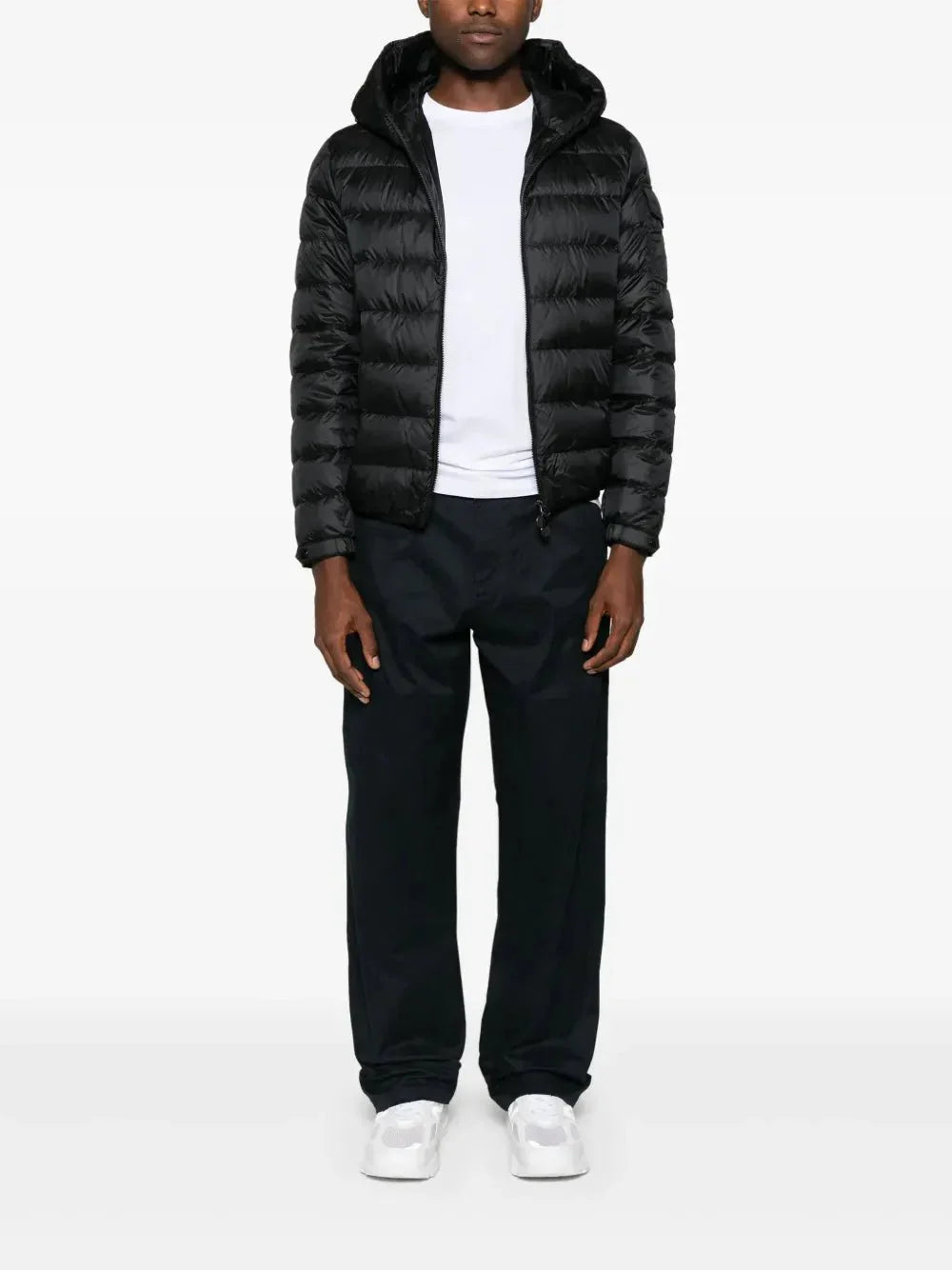 MONCLER - T-shirt col rond à logo appliqué blanc