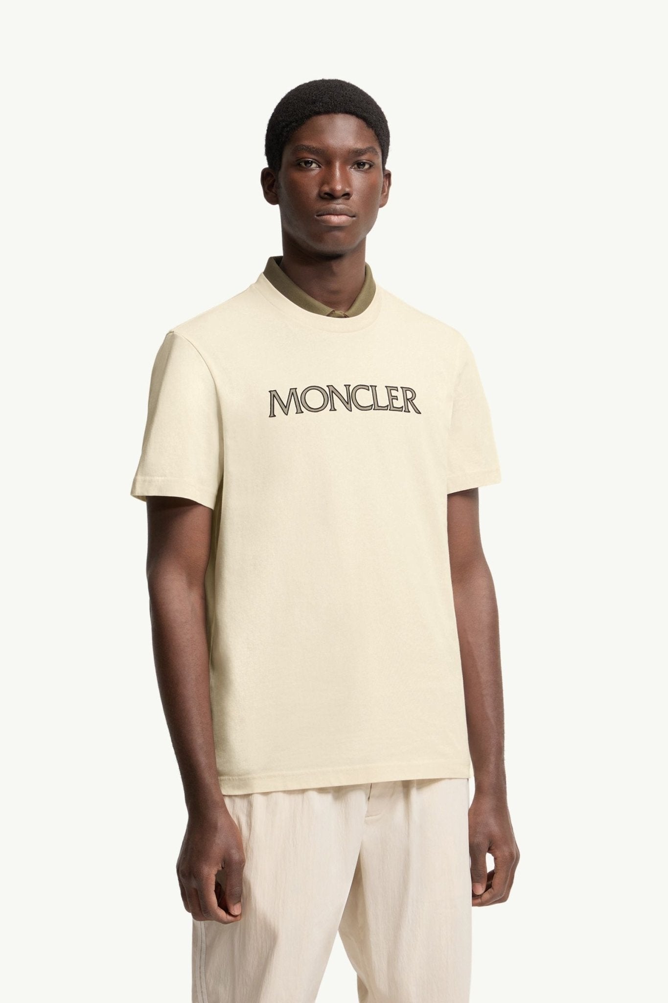 MONCLER - T-shirt en Coton à Imprimé Logo Écru